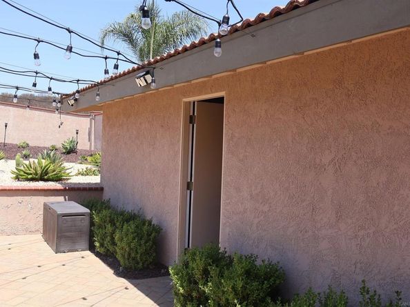 672 Chateau Place, Escondido CA 92029