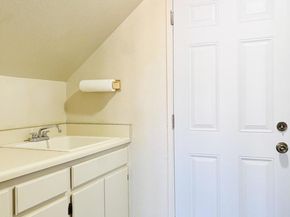 672 Chateau Place, Escondido CA 92029