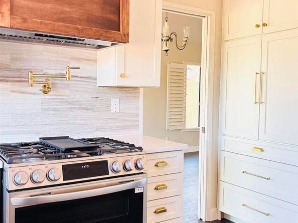 672 Chateau Place, Escondido CA 92029