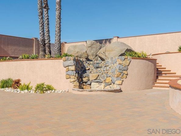 672 Chateau Place, Escondido CA 92029