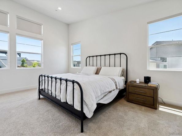 8246 Rose Quartz Cir, San Diego CA 92126