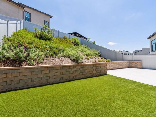 8246 Rose Quartz Cir, San Diego CA 92126