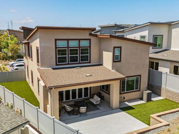 8246 Rose Quartz Cir, San Diego CA 92126