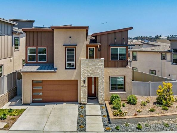 8246 Rose Quartz Cir, San Diego CA 92126