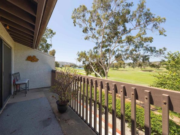 2503 Navarra Dr 105, Carlsbad CA 92009
