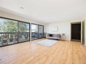 2503 Navarra Dr 105, Carlsbad CA 92009