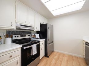 2503 Navarra Dr 105, Carlsbad CA 92009