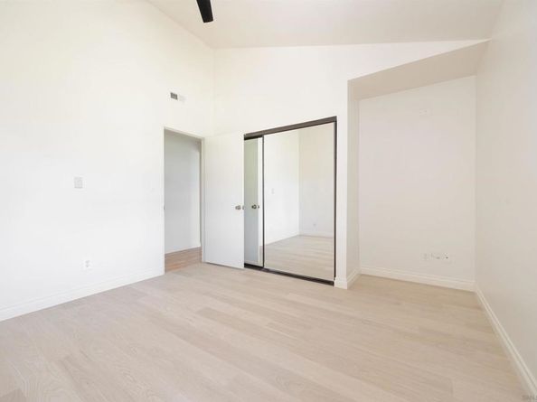 2503 Navarra Dr 105, Carlsbad CA 92009