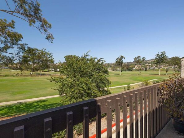 2503 Navarra Dr 105, Carlsbad CA 92009