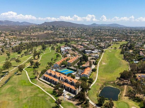 2503 Navarra Dr 105, Carlsbad CA 92009