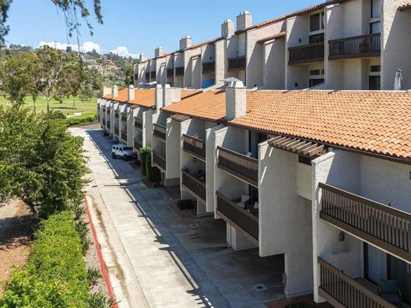 2503 Navarra Dr 105, Carlsbad CA 92009