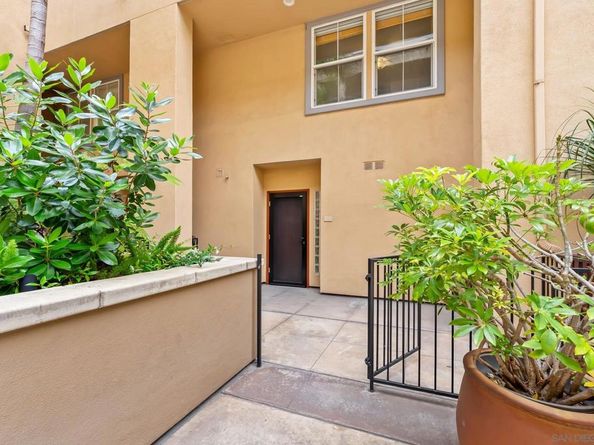 301 W G St 112, San Diego CA 92101