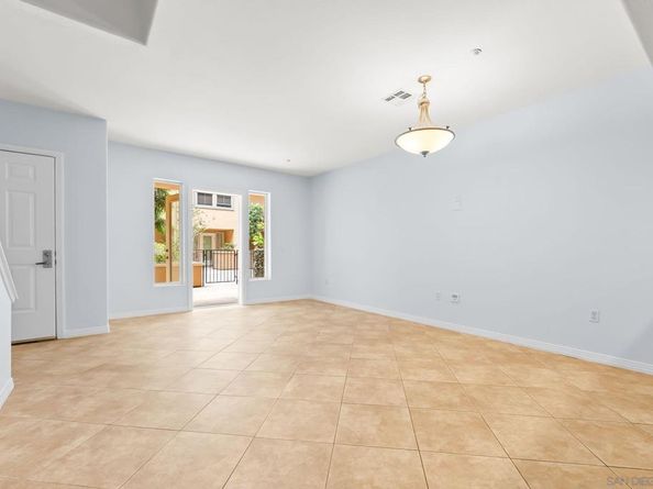 301 W G St 112, San Diego CA 92101