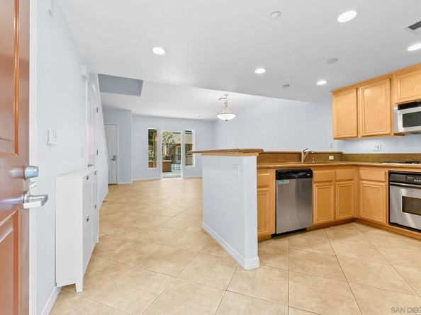 301 W G St 112, San Diego CA 92101