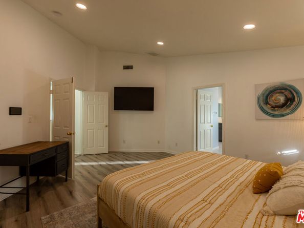 18404 Arminta Street, Reseda CA 91335