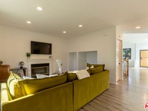 18404 Arminta Street, Reseda CA 91335