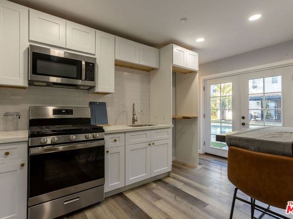 18404 Arminta Street, Reseda CA 91335