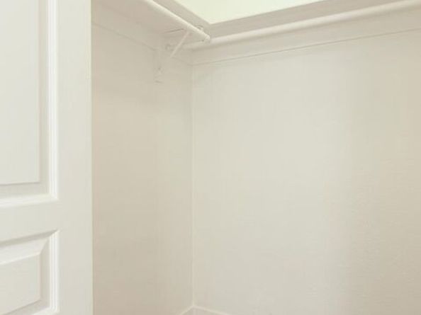 1633 S Bentley Avenue 204, Los Angeles CA 90025