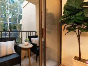 1633 S Bentley Avenue 204, Los Angeles CA 90025