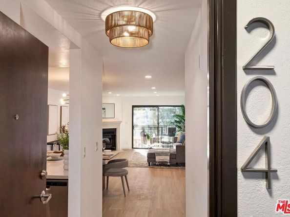 1633 S Bentley Avenue 204, Los Angeles CA 90025