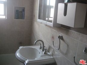 543 W 101st Street, Los Angeles CA 90044