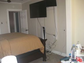 543 W 101st Street, Los Angeles CA 90044