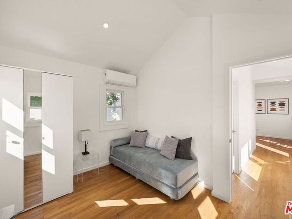 2716 6th Street, Santa Monica CA 90405