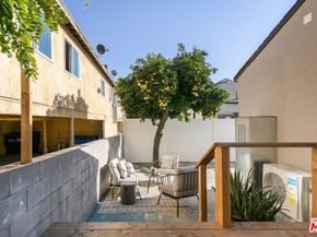 305 W Avenue 38, Los Angeles CA 90065