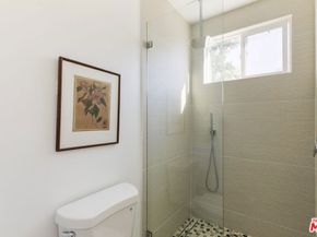 305 W Avenue 38, Los Angeles CA 90065