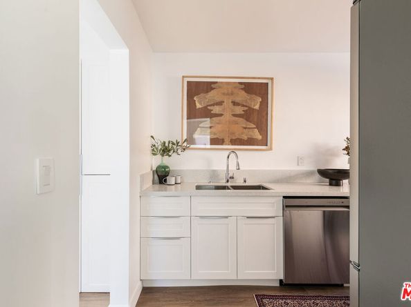 305 W Avenue 38, Los Angeles CA 90065