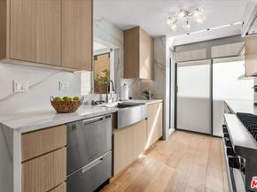 817 5th Street B, Santa Monica CA 90403