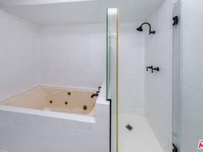 2205 S Bentley Avenue 302, Los Angeles CA 90064