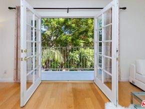 2205 S Bentley Avenue 302, Los Angeles CA 90064