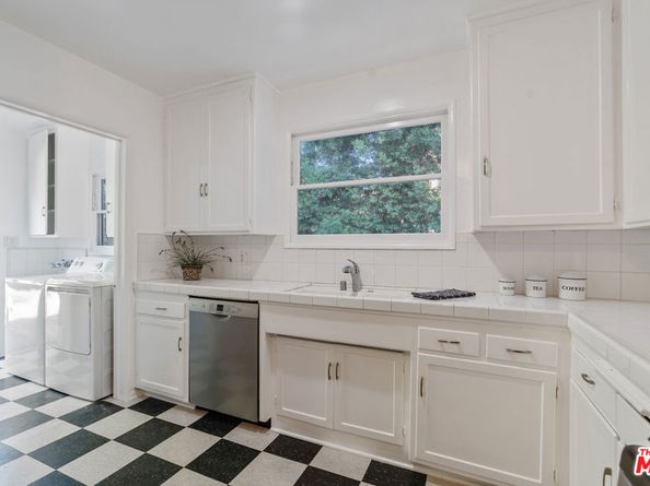 3031 S Bentley Avenue, Los Angeles CA 90034