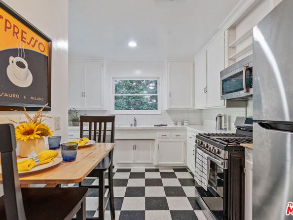 3031 S Bentley Avenue, Los Angeles CA 90034