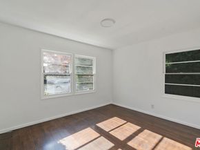 3031 S Bentley Avenue, Los Angeles CA 90034