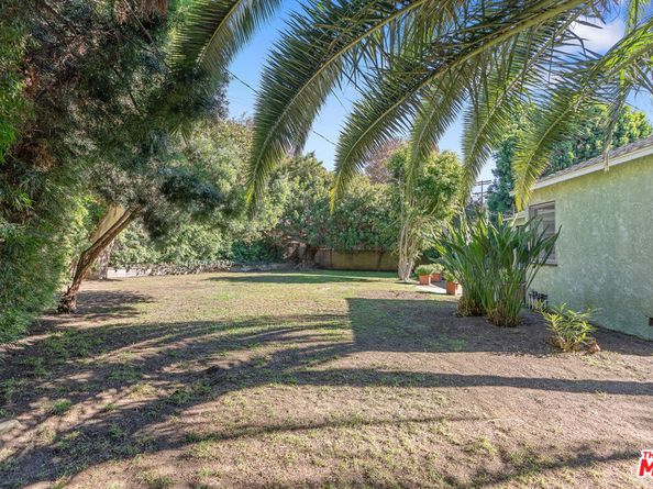 3031 S Bentley Avenue, Los Angeles CA 90034