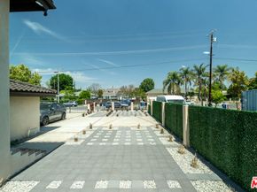 20456 W Strathern Street, Winnetka CA 91306