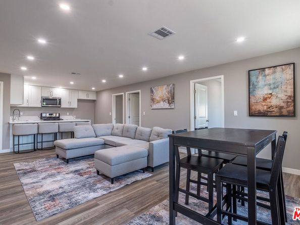 20456 W Strathern Street, Winnetka CA 91306