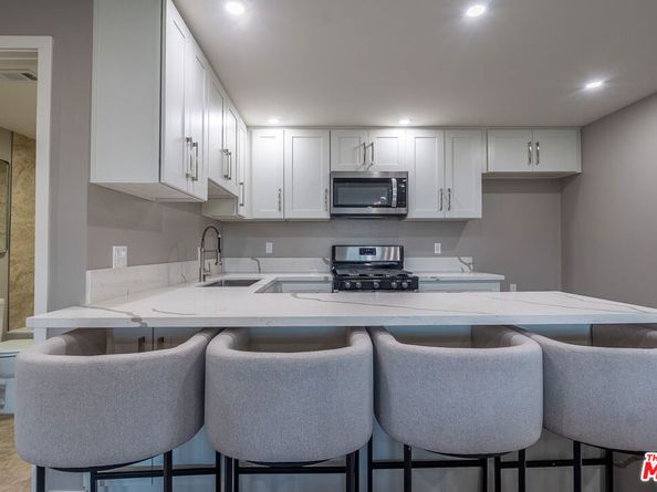 20456 W Strathern Street, Winnetka CA 91306