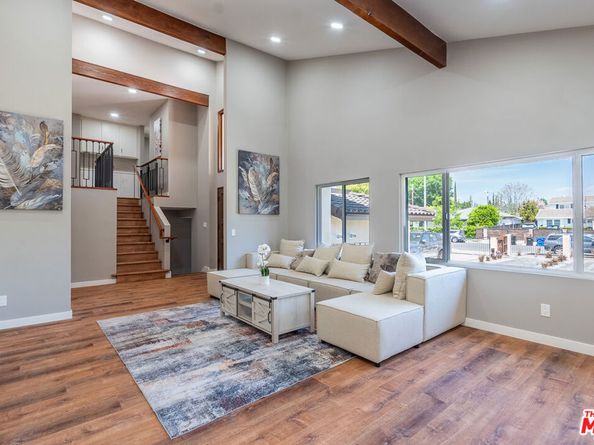 20456 W Strathern Street, Winnetka CA 91306