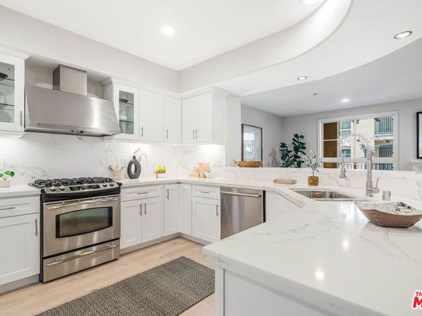 13031 Villosa Place 102, Playa Vista CA 90094