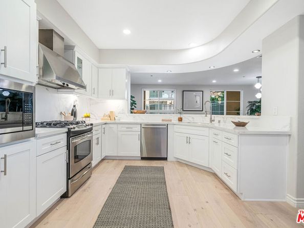 13031 Villosa Place 102, Playa Vista CA 90094