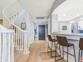 13031 Villosa Place 102, Playa Vista CA 90094