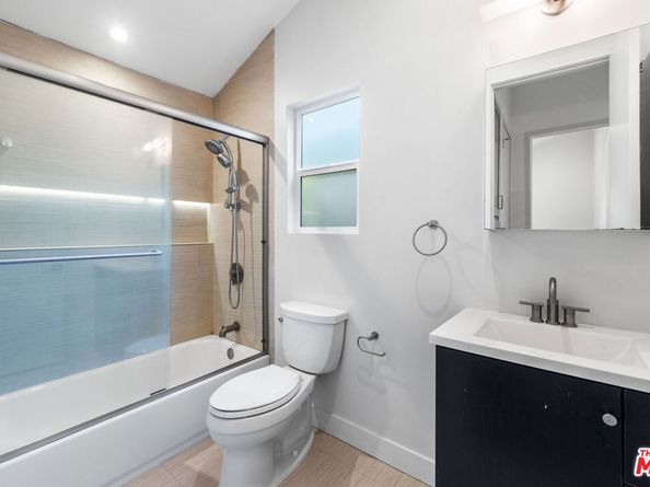 408 N La Fayette Park Place, Los Angeles CA 90026
