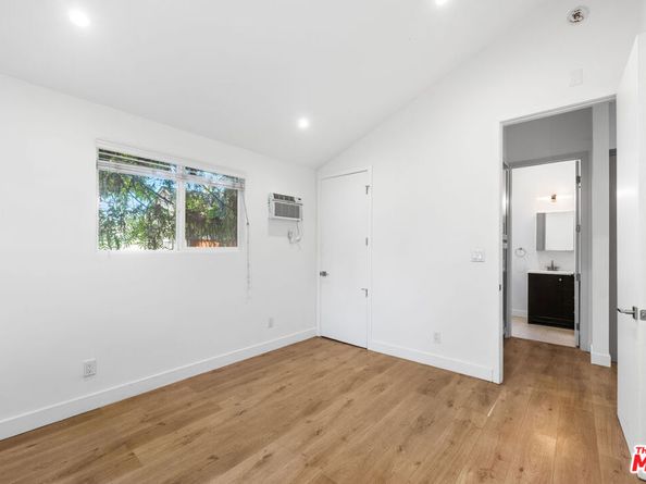 408 N La Fayette Park Place, Los Angeles CA 90026