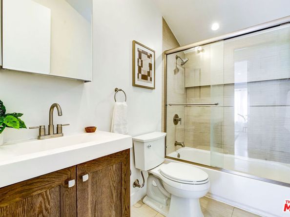 408 N La Fayette Park Place, Los Angeles CA 90026