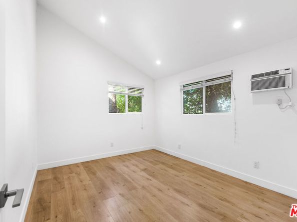 408 N La Fayette Park Place, Los Angeles CA 90026