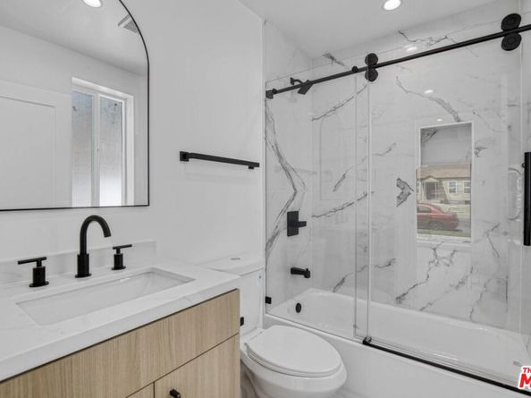 10828 Hesby Street, North Hollywood CA 91601