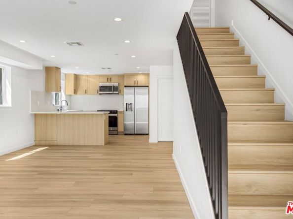 10828 Hesby Street, North Hollywood CA 91601